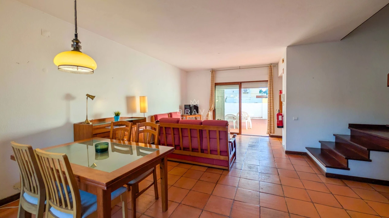 Apartamento T2 para Venda em Quarteira Foto 4