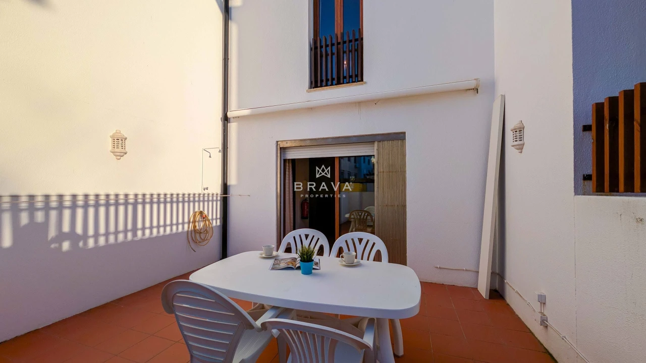 Apartamento T2 para Venda em Quarteira Foto 41
