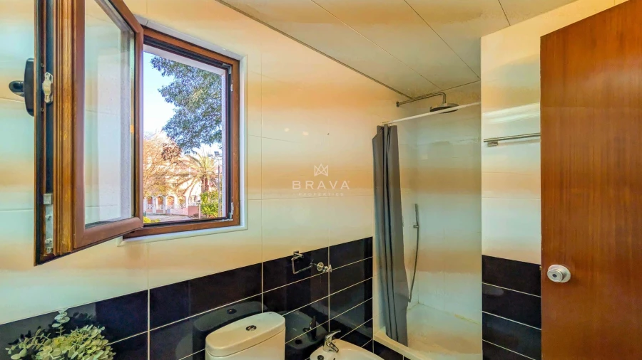 Apartamento T2 para Venda em Quarteira Foto 30