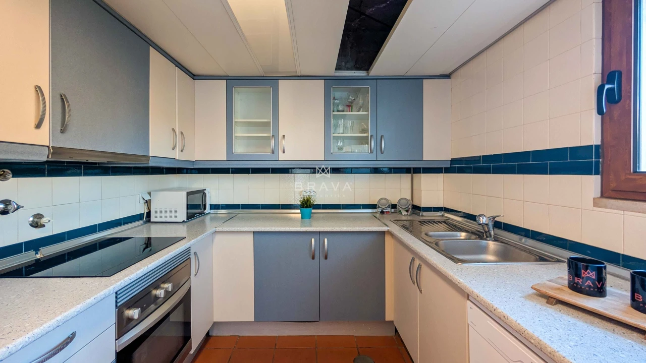 Apartamento T2 para Venda em Quarteira Foto 17