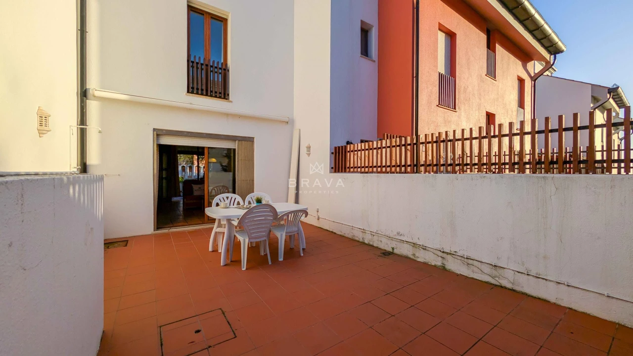 Apartamento T2 para Venda em Quarteira Foto 40