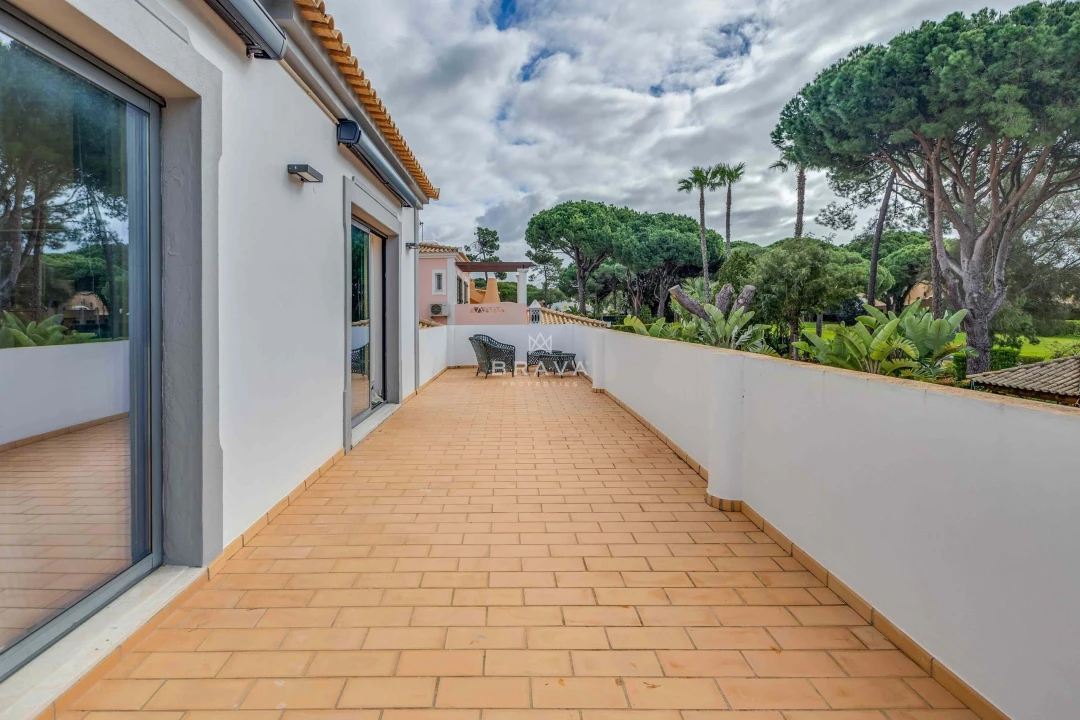 Moradia T4 para Venda em Quarteira Foto 34