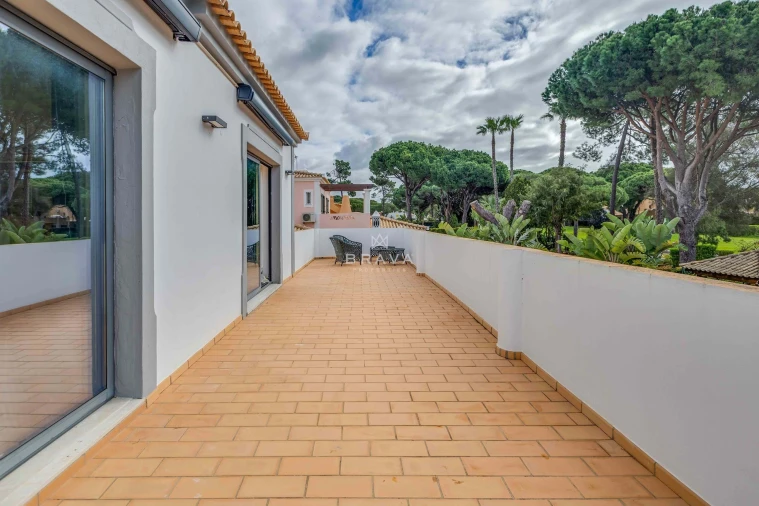 Moradia T4 para Venda em Quarteira Foto 34