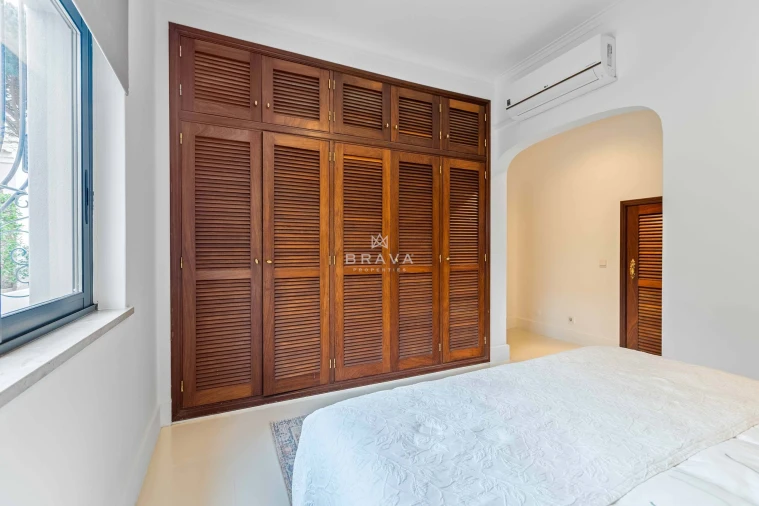 Moradia T4 para Venda em Quarteira Foto 42