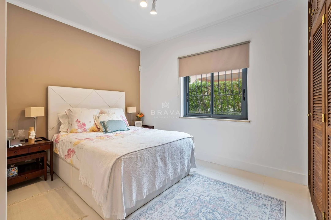 Moradia T4 para Venda em Quarteira Foto 41