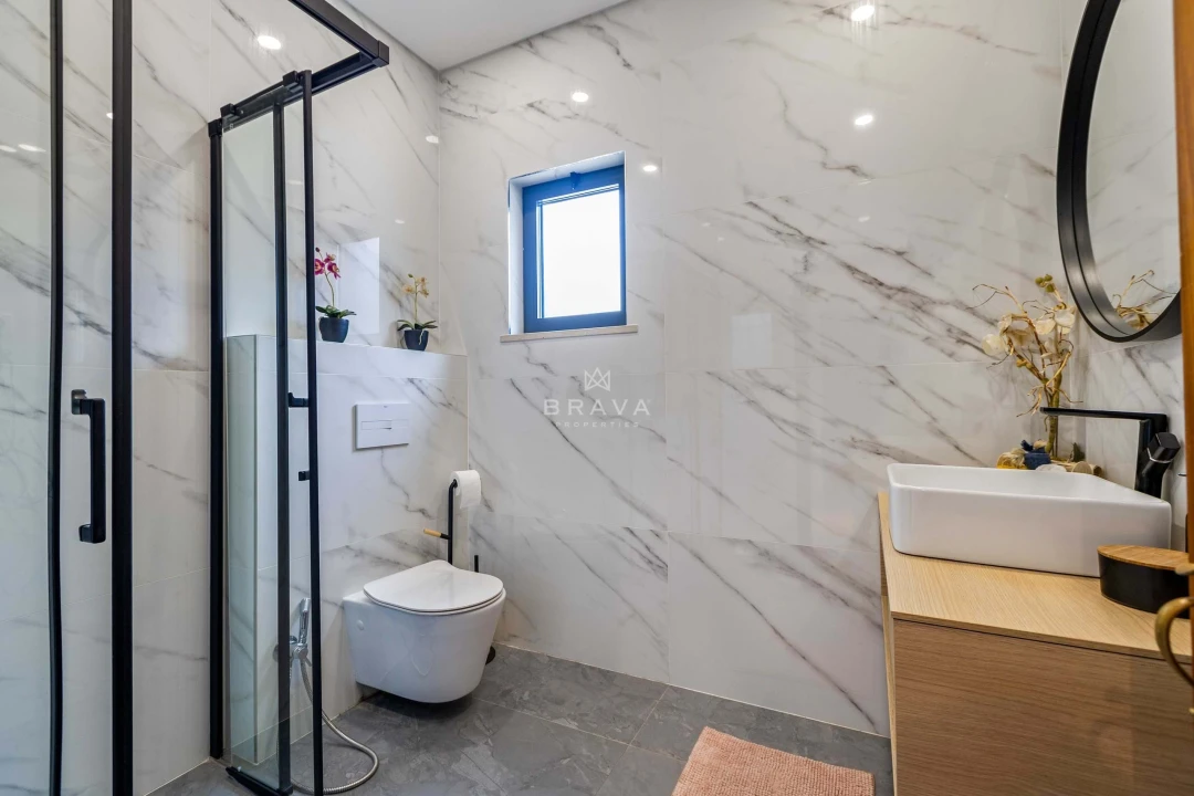 Moradia T4 para Venda em Quarteira Foto 43