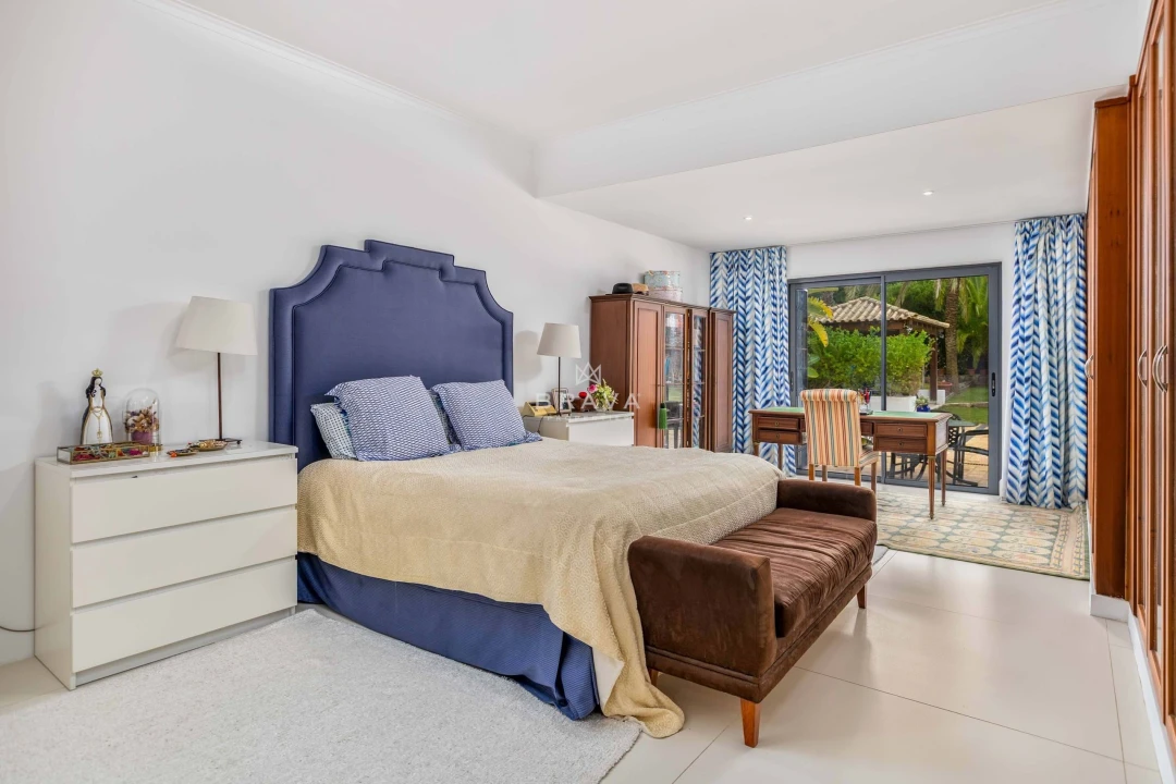 Moradia T4 para Venda em Quarteira Foto 37