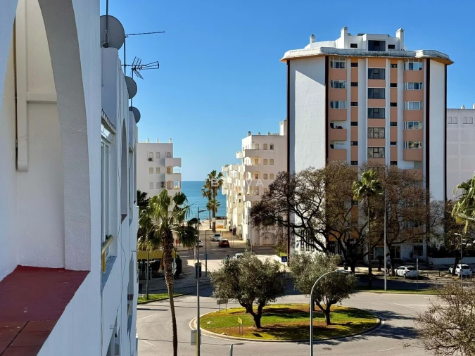 Apartamento T2 para Venda em Quarteira Foto 6