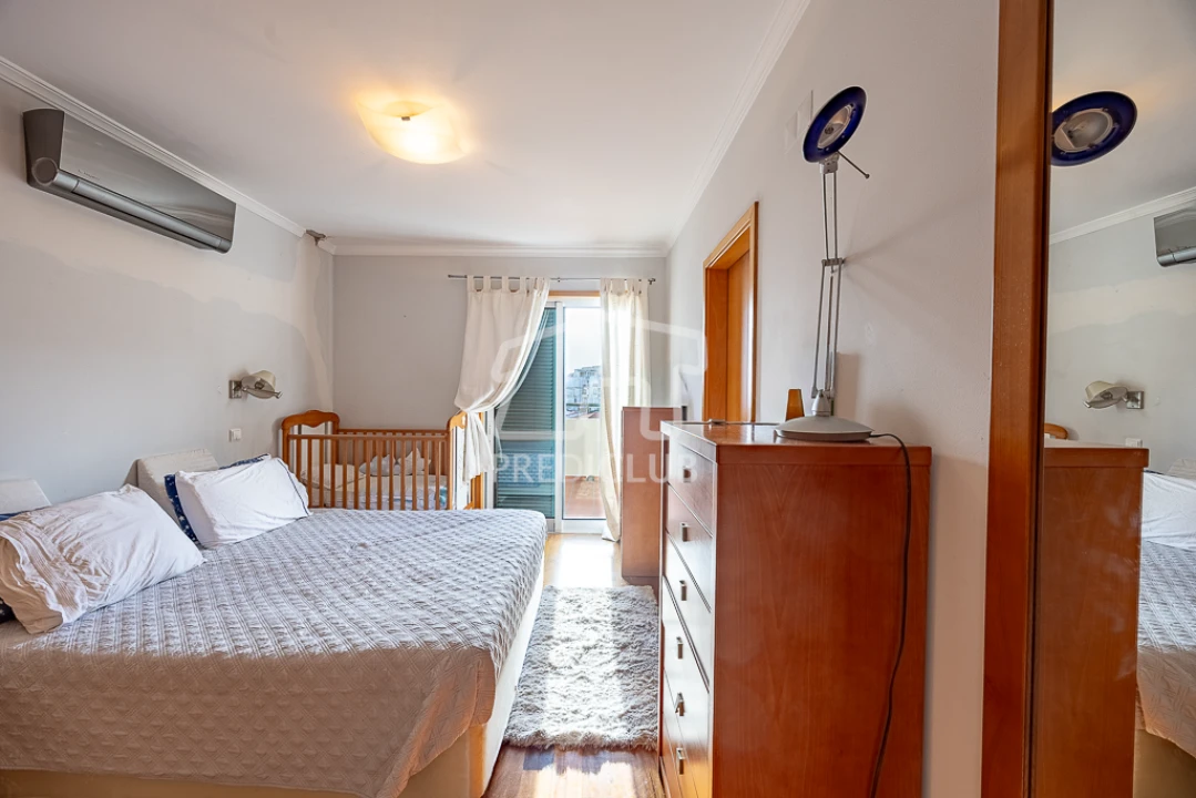 Apartamento T2 para Venda em Caniço Foto 11