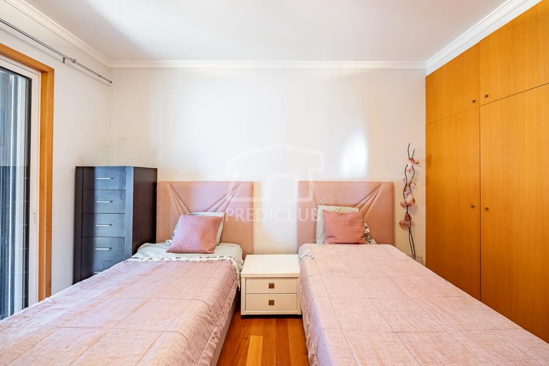 Apartamento T2 para Venda em Caniço Foto 15