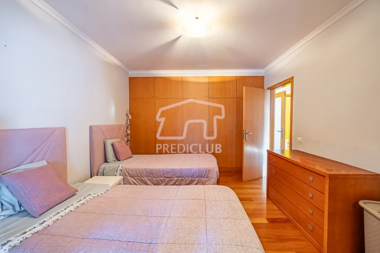 Apartamento T2 para Venda em Caniço Foto 16