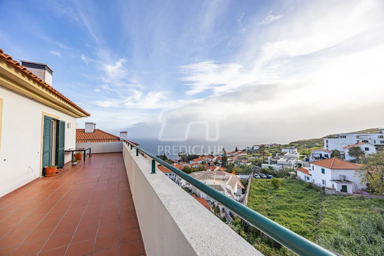 Apartamento T2 para Venda em Caniço Foto 26