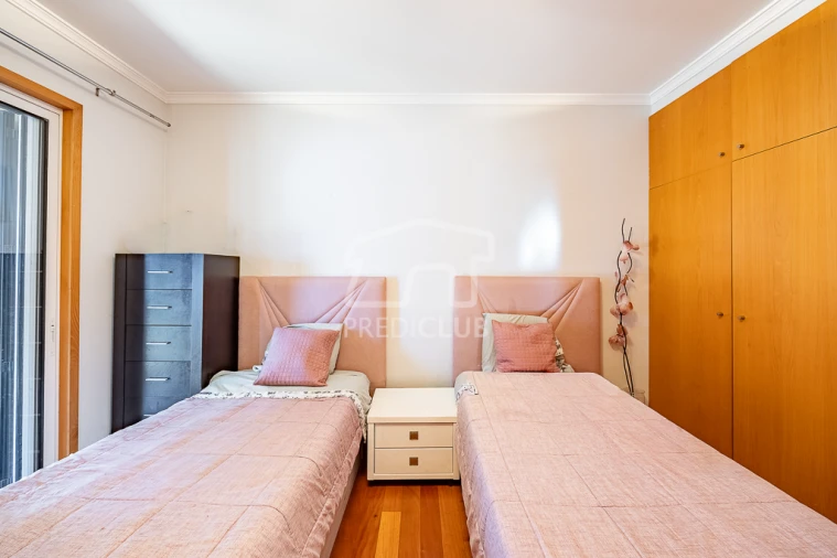 Apartamento T2 para Venda em Caniço Foto 15