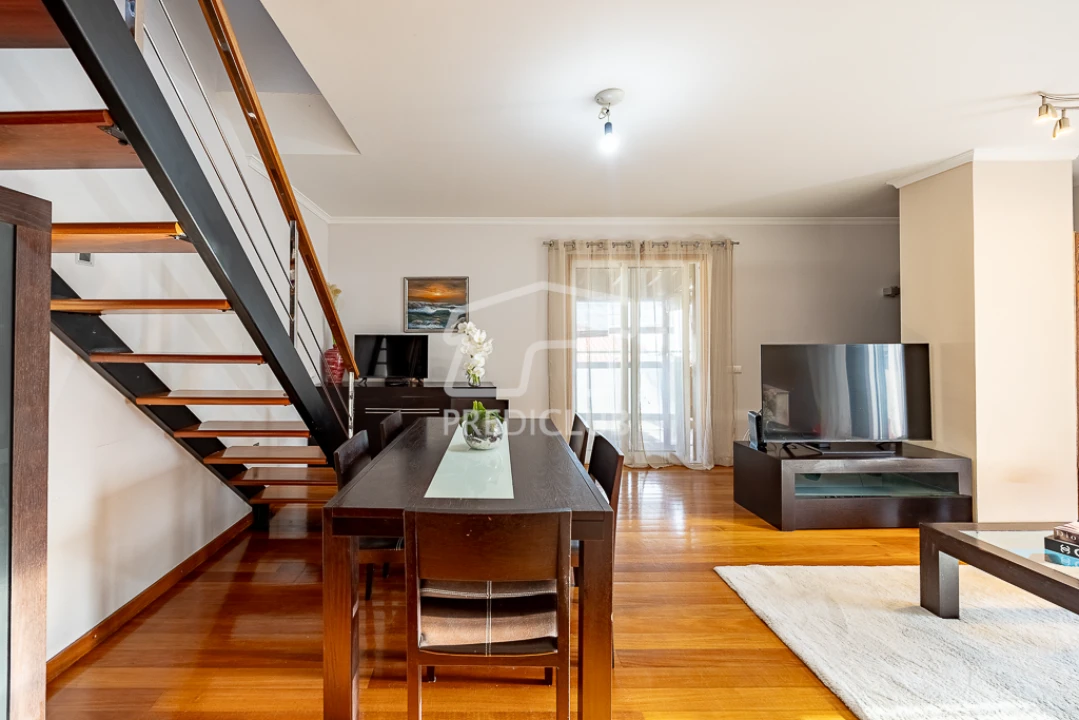 Apartamento T2 para Venda em Caniço Foto 6