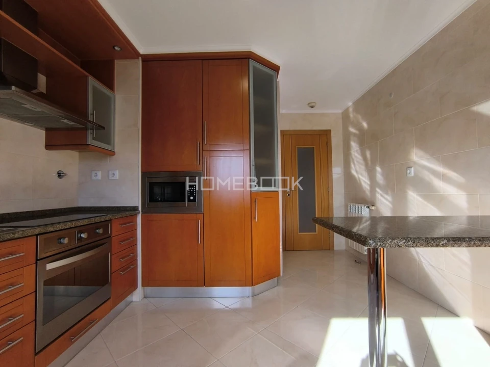 Apartamento T3 para Venda em Odivelas Foto 11