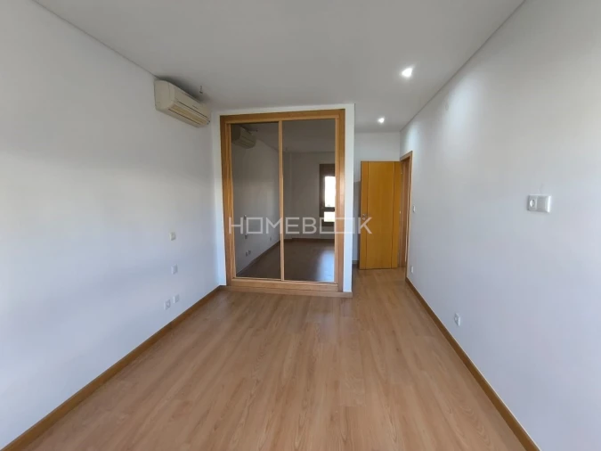 Apartamento T3 para Venda em Odivelas Foto 25