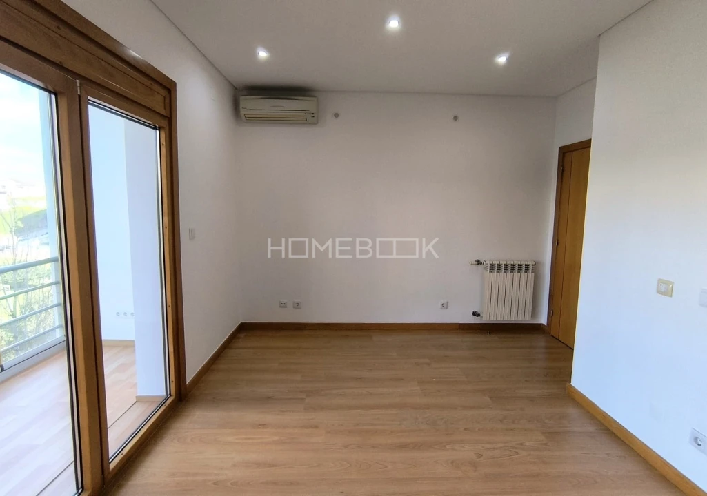 Apartamento T3 para Venda em Odivelas Foto 16