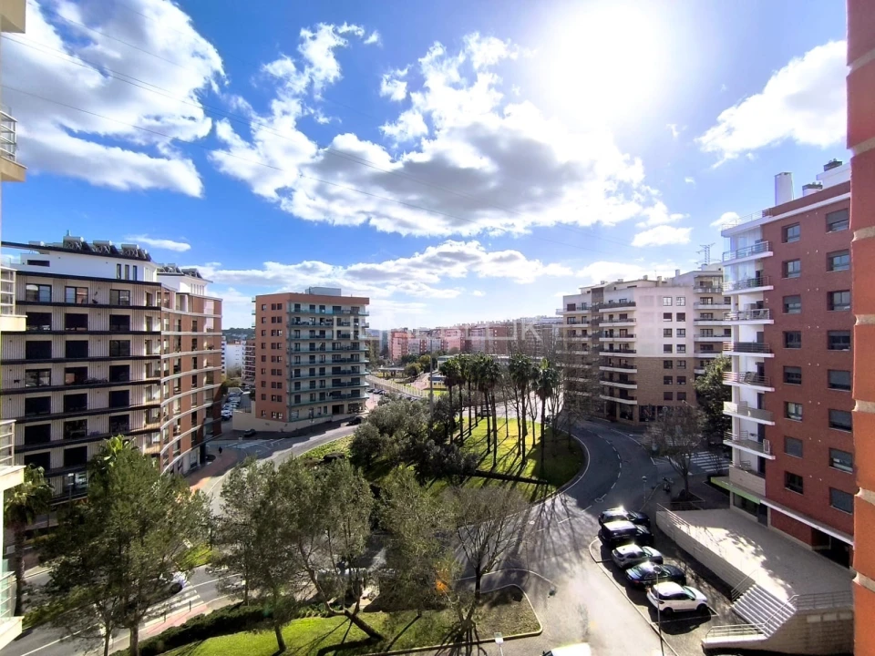 Apartamento T3 para Venda em Odivelas Foto 1