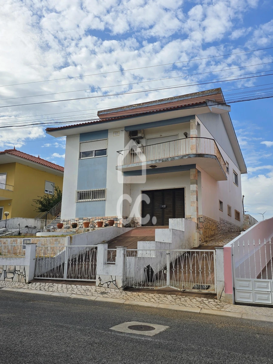 Moradia T3 para Venda em Santo Antão e São Julião do Tojal Foto 3