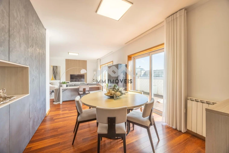 Apartamento T3 para Venda em Ramalde Foto 3