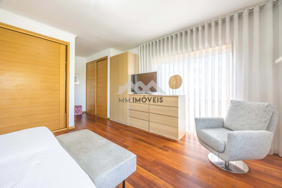 Apartamento T3 para Venda em Ramalde Foto 12