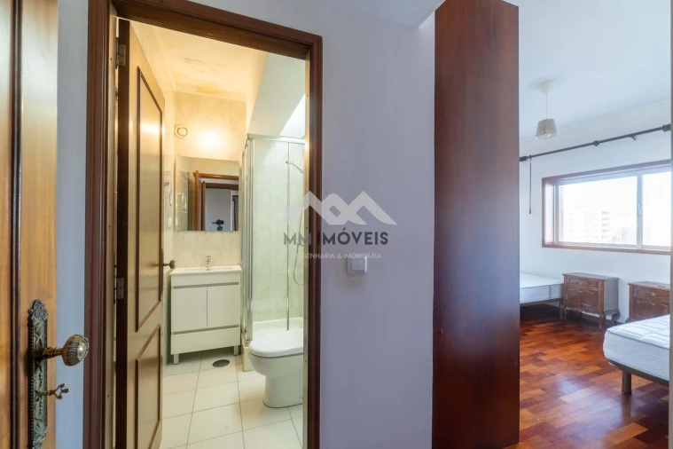 Apartamento T3 para Venda em Cidade da Maia Foto 24