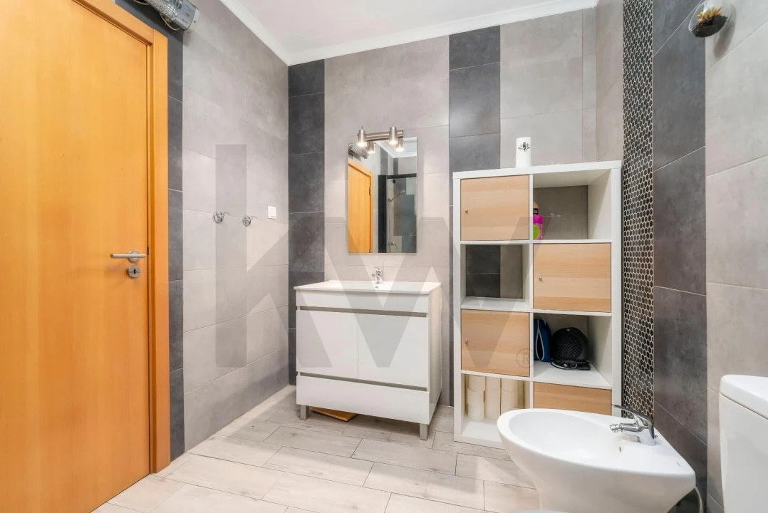 Apartamento T2 para Venda em Olhão Foto 10