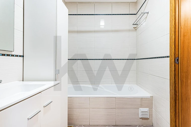 Apartamento T2 para Venda em Porches Foto 8