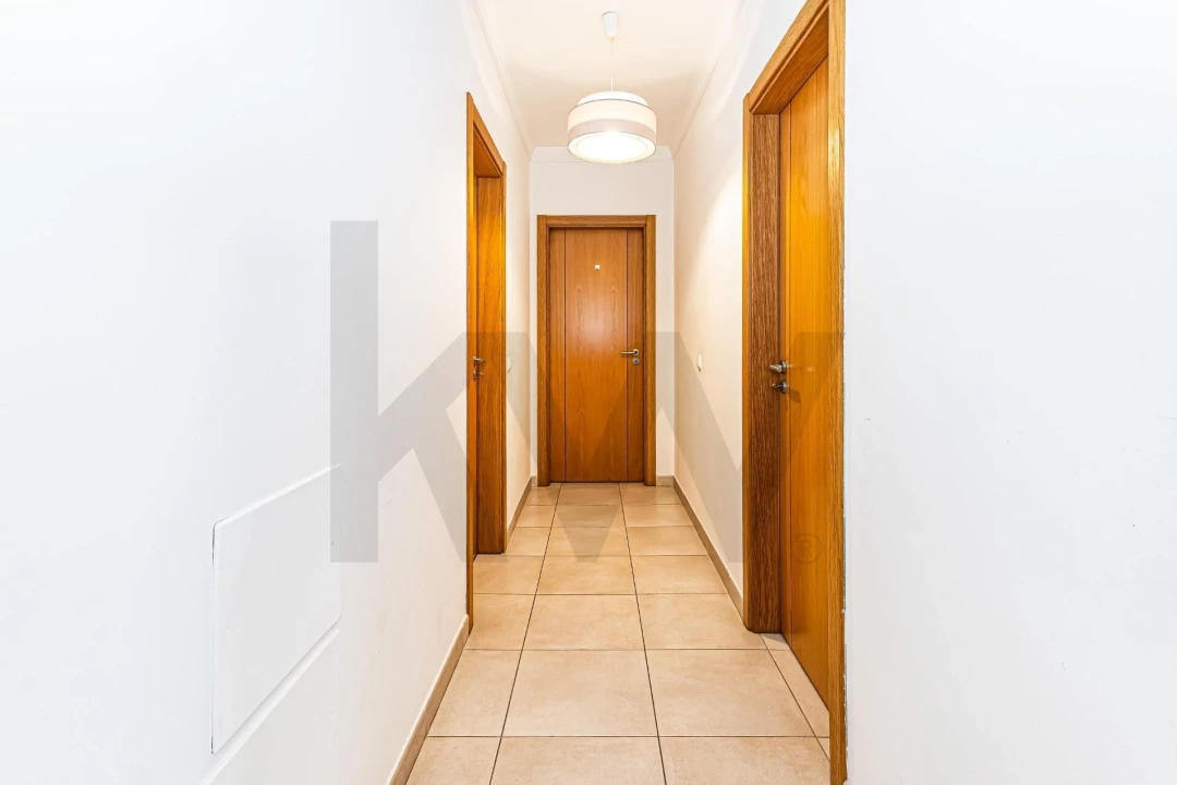 Apartamento T2 para Venda em Porches Foto 6