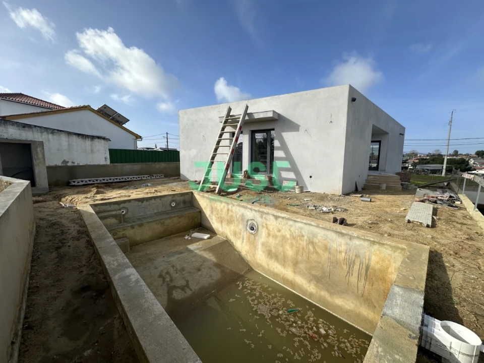 Moradia T3 para Venda em Fernao Ferro Foto 18