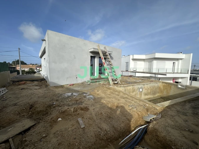 Moradia T3 para Venda em Fernao Ferro Foto 17