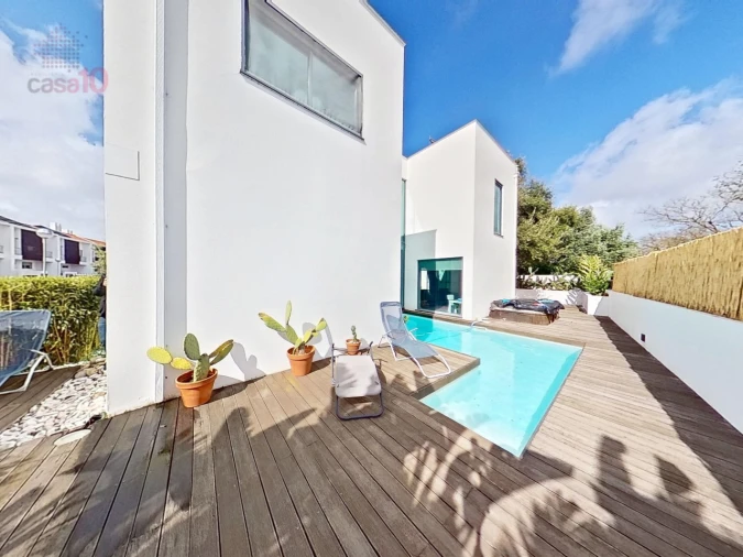 Moradia T4 para Venda em Alcochete Foto 1