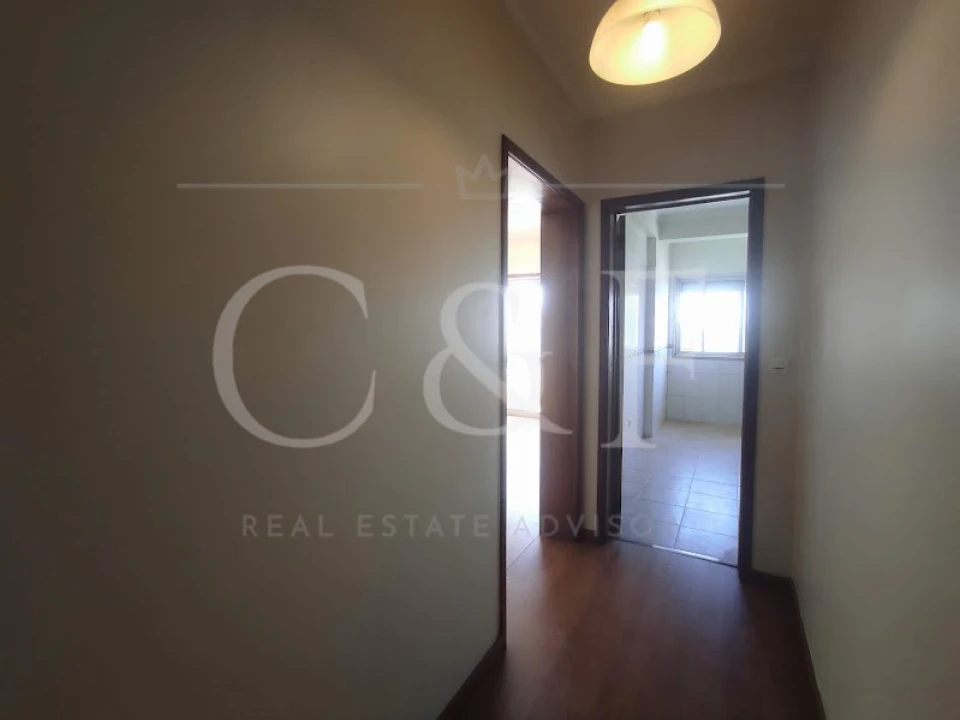 Apartamento T2 para Venda em Queluz e Belas Foto 6