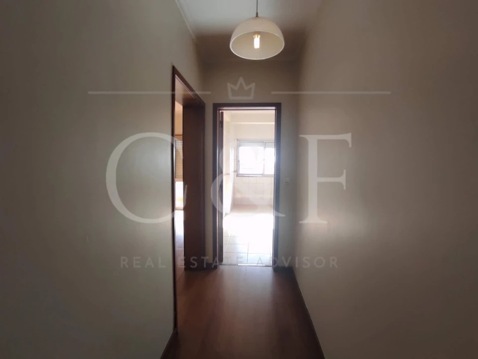 Apartamento T2 para Venda em Queluz e Belas Foto 13