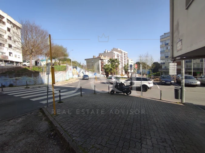 Apartamento T2 para Venda em Queluz e Belas Foto 25