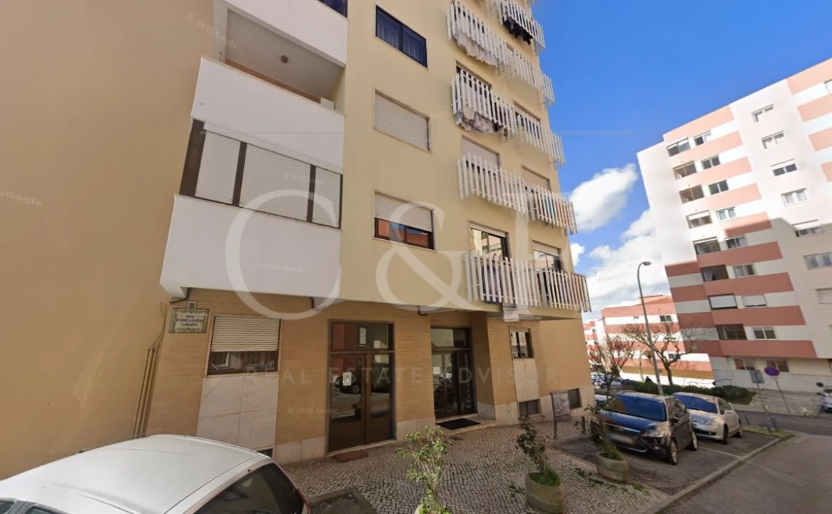 Apartamento T3 para Venda em Venteira Foto 2