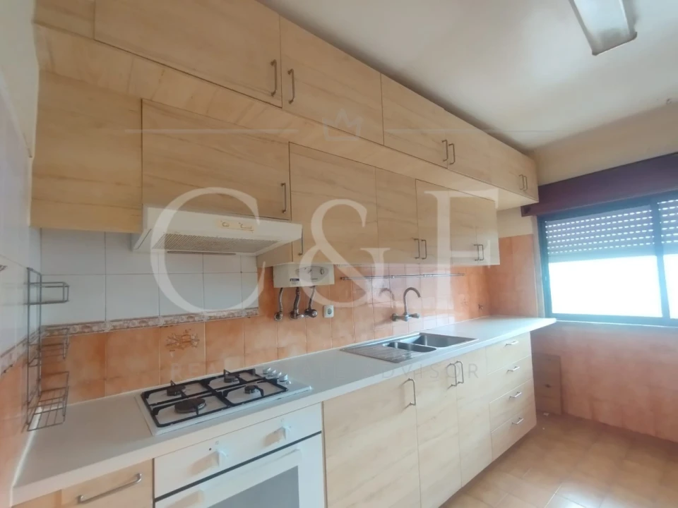 Apartamento T3 para Venda em Venteira Foto 5