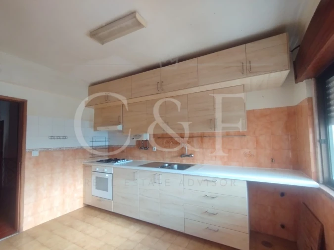 Apartamento T3 para Venda em Venteira Foto 4