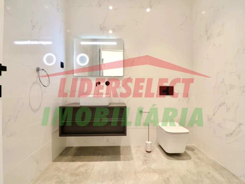 Apartamento T3 para Venda em Lourinhã e Atalaia Foto 28