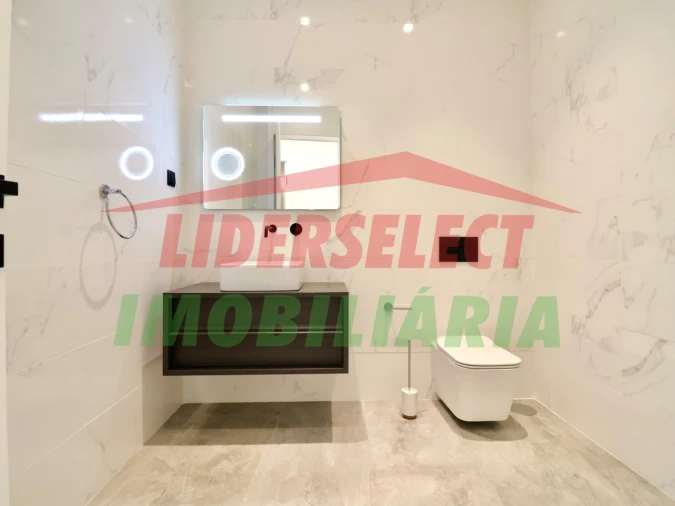 Apartamento T3 para Venda em Lourinhã e Atalaia Foto 28