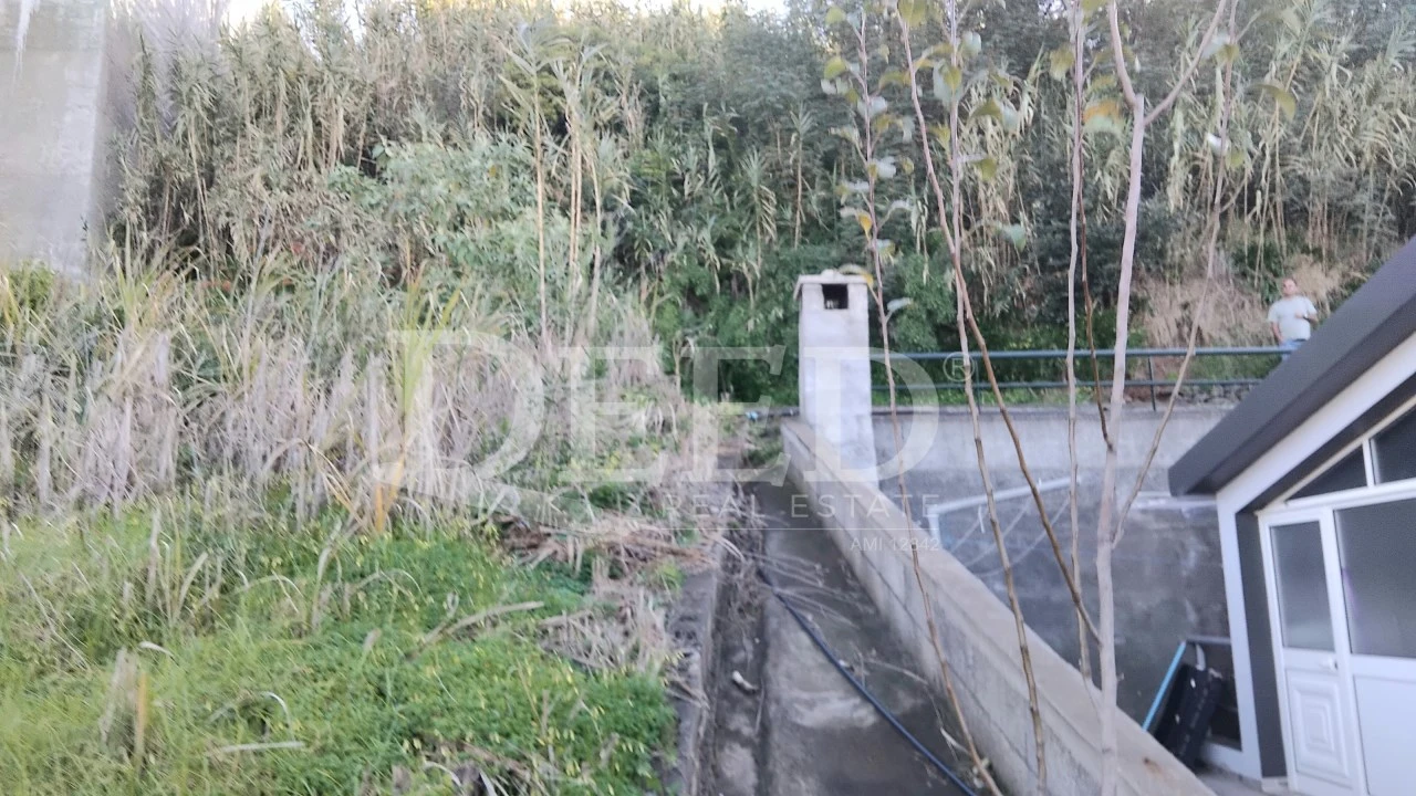 Terreno para Venda em Canhas Foto 7