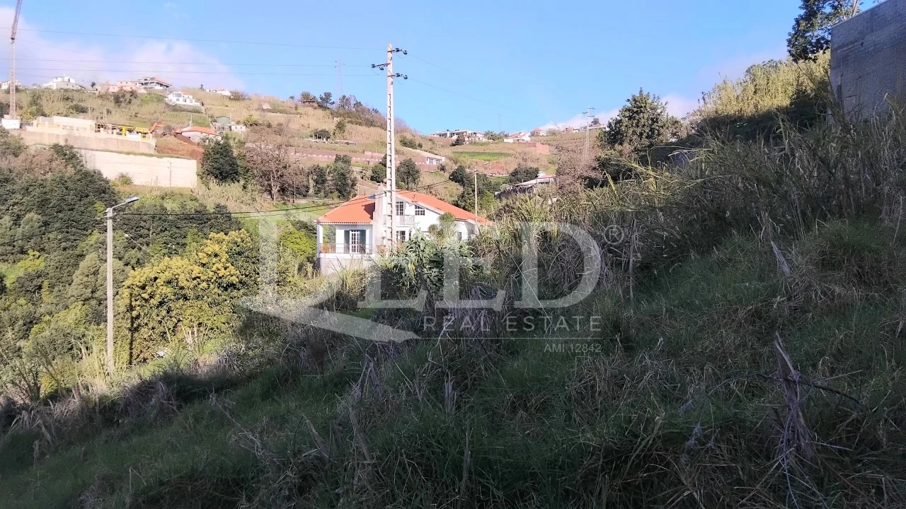 Terreno para Venda em Canhas Foto 8