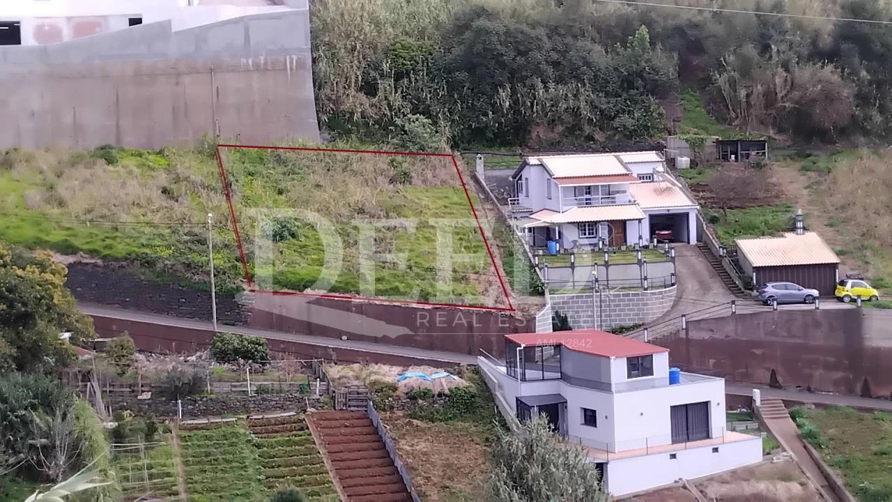 Terreno para Venda em Canhas Foto 1