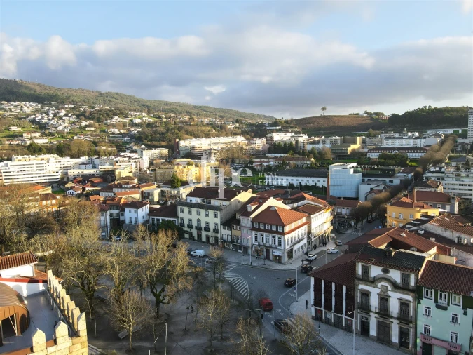 Prédio para Venda em Oliveira, São Paio e São Sebastião Foto 10