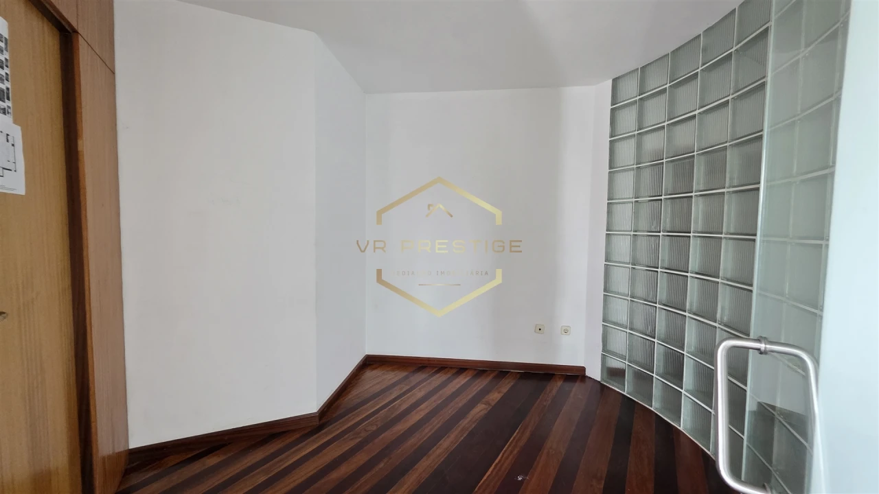 Loja para Venda em Aver-O-Mar, Amorim e Terroso Foto 4