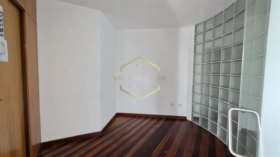 Loja para Venda em Aver-O-Mar, Amorim e Terroso Foto 4