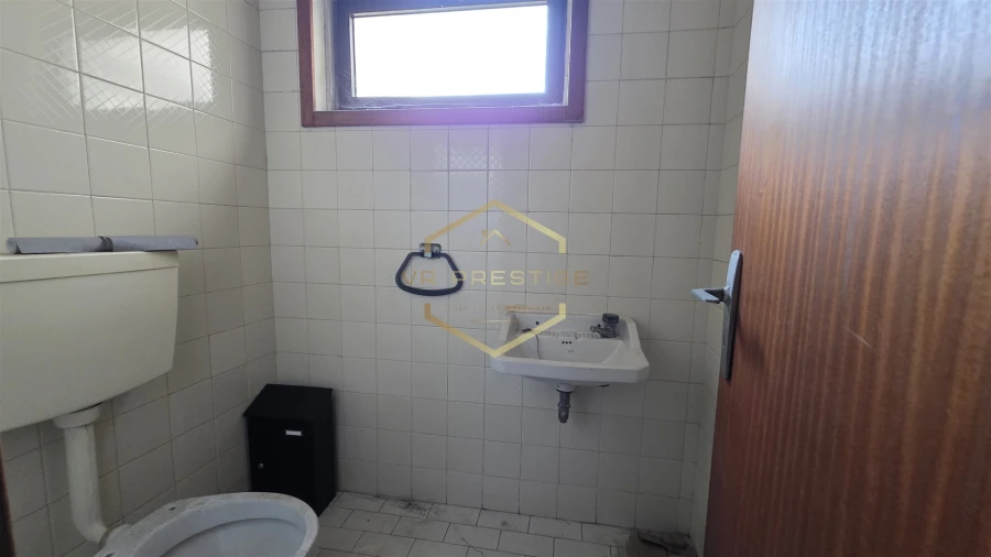 Loja para Venda em Aver-O-Mar, Amorim e Terroso Foto 8