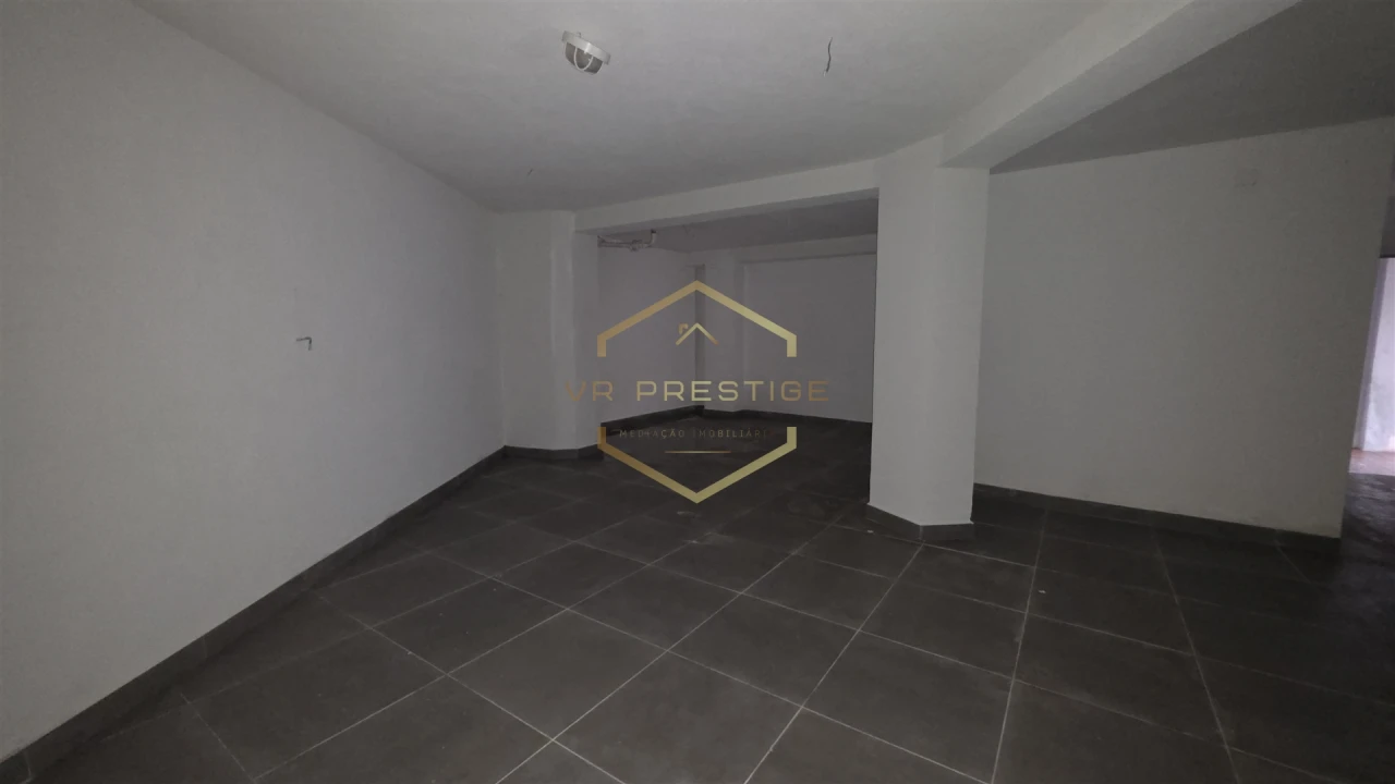 Loja para Venda em Aver-O-Mar, Amorim e Terroso Foto 9