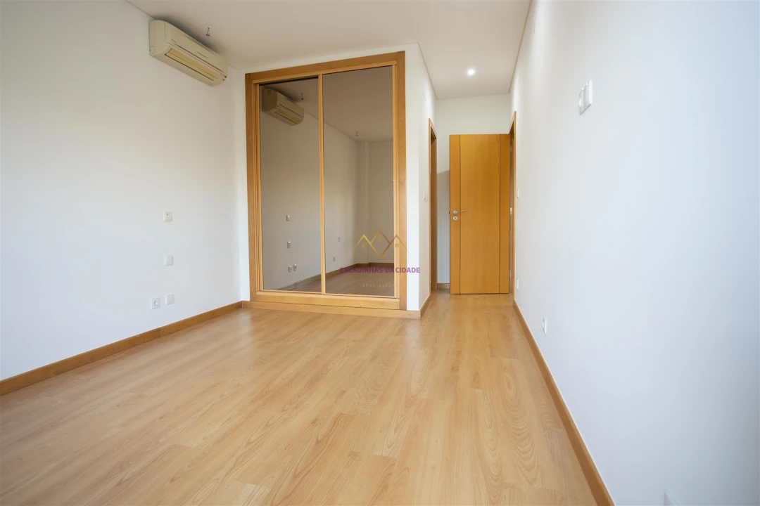 Apartamento T3 para Venda em Odivelas Foto 14