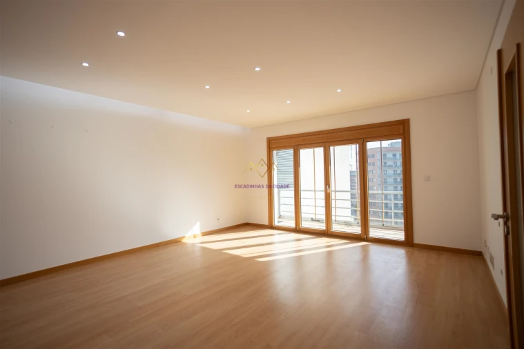 Apartamento T3 para Venda em Odivelas Foto 6